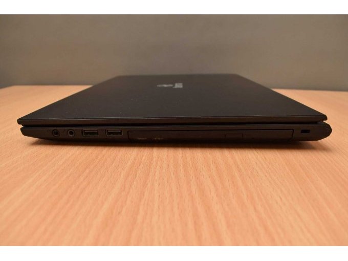 Terra Mobile 1516 – Notebook – 39,6 cm (15.6)
Ansicht von der Seite