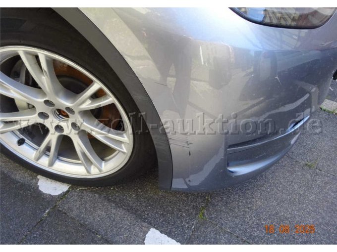 Beschädigung vorne rechts