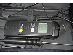 Das testo 720 Temperaturmessgerät mit den 2 beinhalteten Temperaturfühlern.