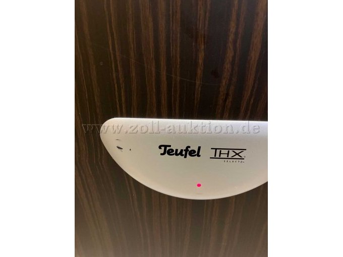 Subwoofer 1 einsatzbereit
Beschädigung Kratzer Logo