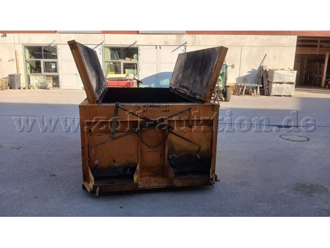 Thermocontainer Ansicht mit Auslassschütten und geöffneten Deckeln