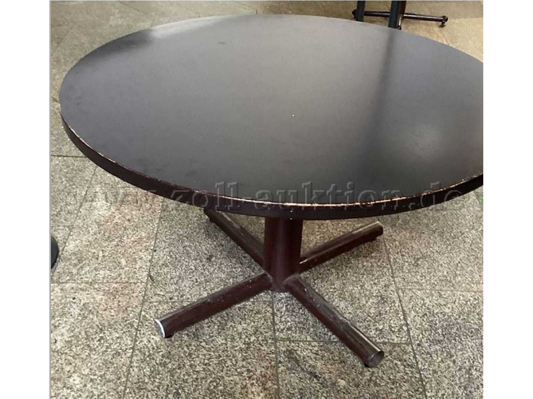 Tisch groß