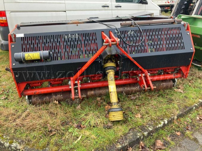 Verti-Drain 7521 Vorderansicht