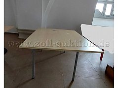 Ein rechteckiger Tisch mit den Maßen 160 x 120 cm, 75 cm hoch; Dekor: Birke, Gestell grau