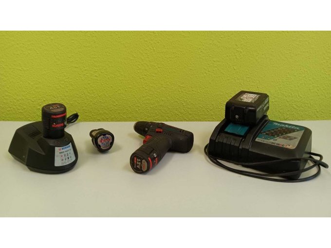 Bosch Akkuschrauber, Makita Ladegerät & Berner Ladegerät