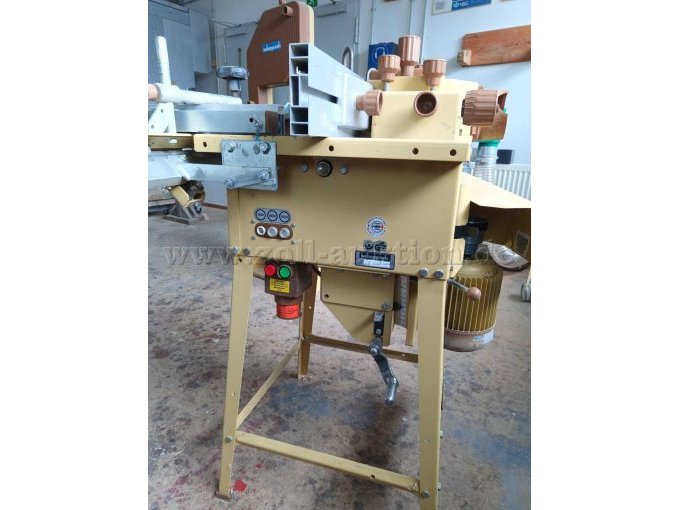 Seite_Anschluss_Strom