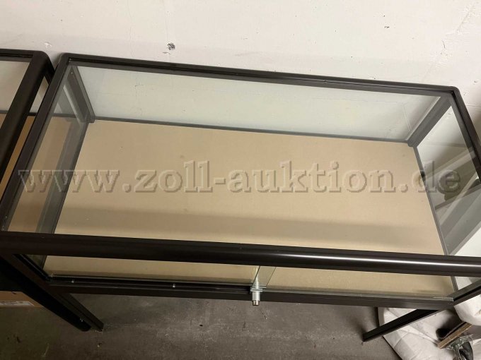 Vitrine oben