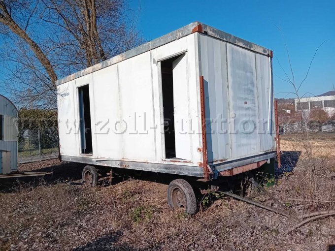 WC-Wagen Seiten- und Frontansicht WC-Wagen Seiten- und Frontansicht