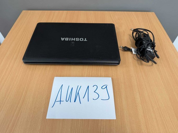 Toshiba Satellite Pro C660-1J3 15,4 Zoll (39,12 cm) mit Netzteil