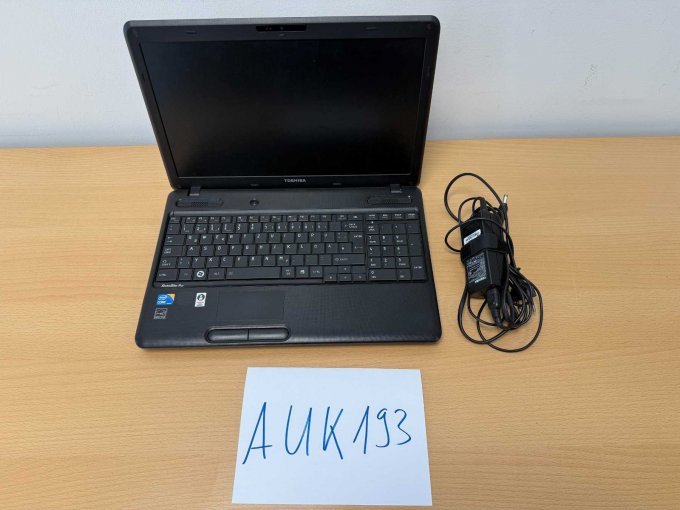 : Toshiba Satellite Pro C660-1J3 15,4 Zoll (39,12 cm) mit Netzteil