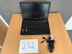 Toshiba Satellite Pro C660-1J3 15,4 Zoll (39,12 cm) mit Netzteil