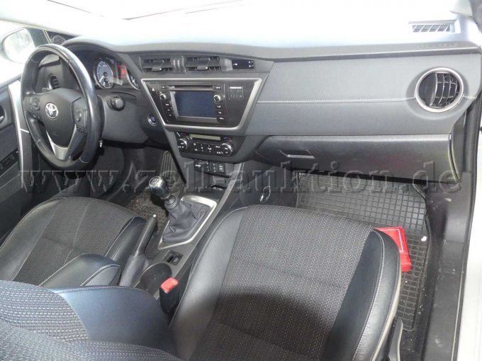 Innenansicht vorn rechts-2