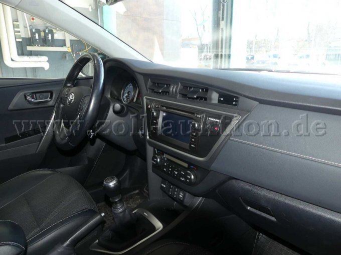 Innenansicht vorn rechts