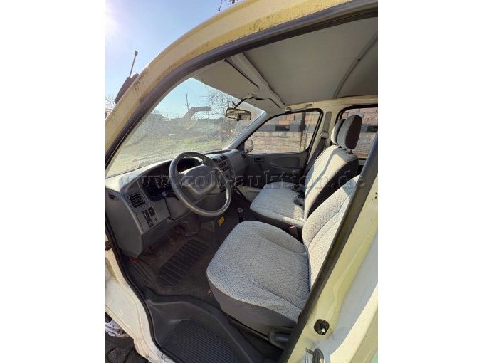 Toyota Kleinbus 8-Sitzer