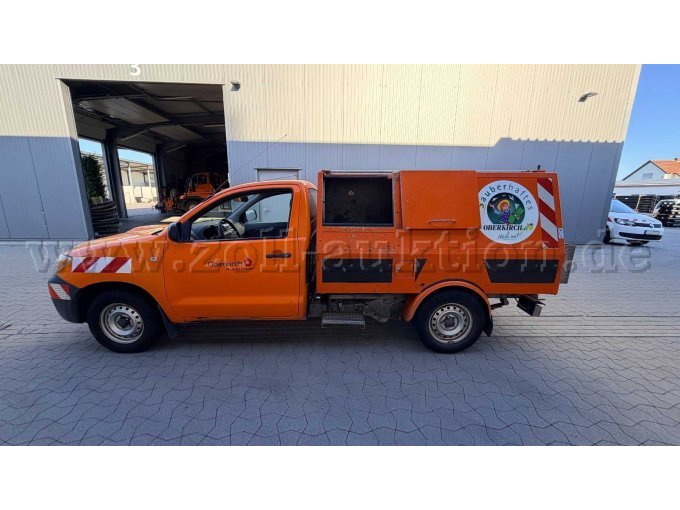 1 Toyota HILUX 2WD Single Cab 2,5 D4D Müllfahrzeug Baujahr 2010 – foto 4 – kavel bij Zoll-Auktion, Oberkirch