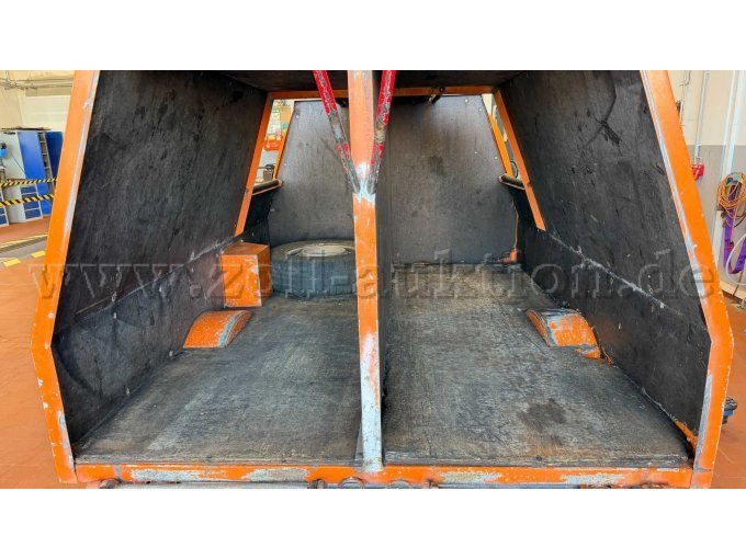 1 Toyota HILUX 2WD Single Cab 2,5 D4D Müllfahrzeug Baujahr 2010 – foto 12 – kavel bij Zoll-Auktion, Oberkirch