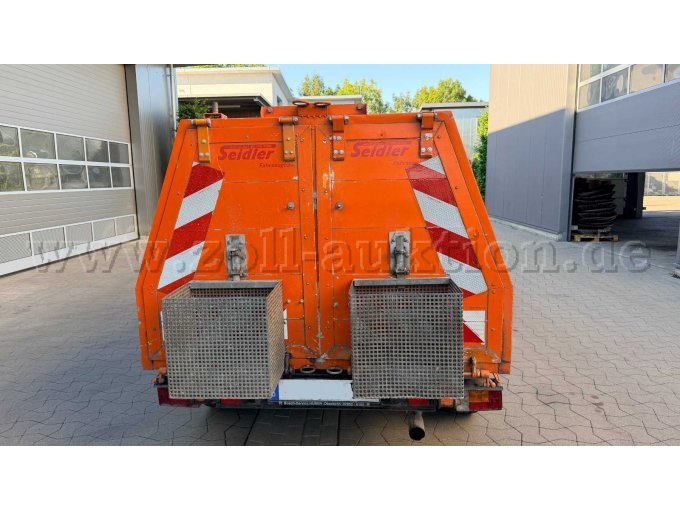 1 Toyota HILUX 2WD Single Cab 2,5 D4D Müllfahrzeug Baujahr 2010 – foto 3 – kavel bij Zoll-Auktion, Oberkirch