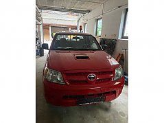 Toyota Hilux Pick-up von vorne