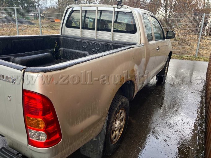 Toyota Hilux Kotflügel hinten rechts