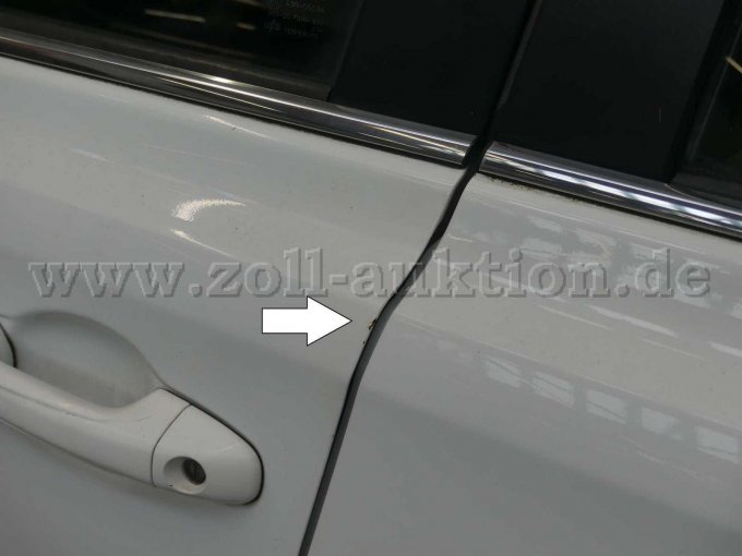 Kratzer Vordertür links