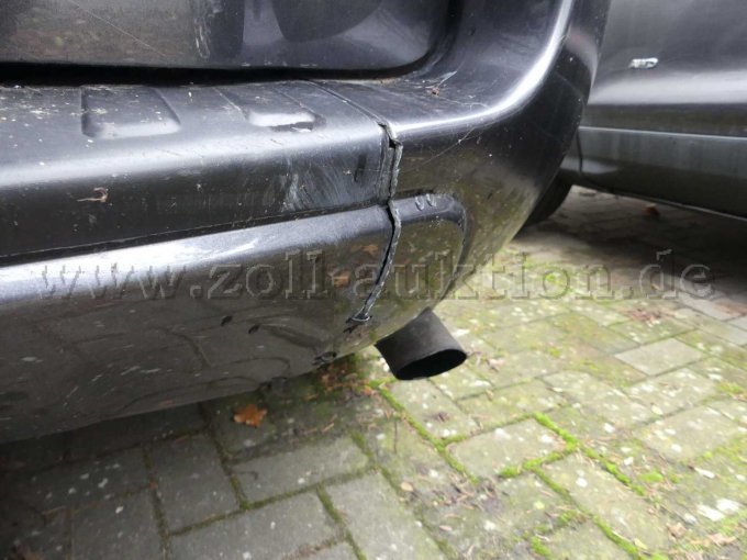 Stoßfänger hinten beschädigt