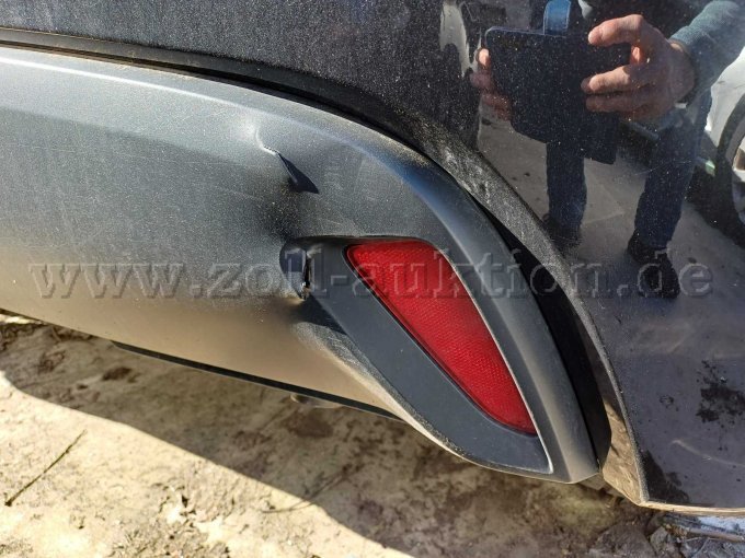 Toyota Yaris - Riss Stoßstange hinten rechts