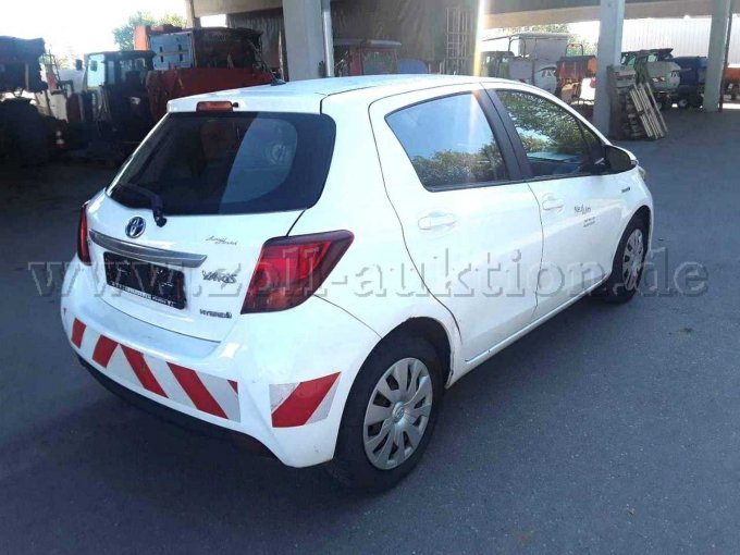 Toyota Yaris Hybrid Ansicht hinten rechts