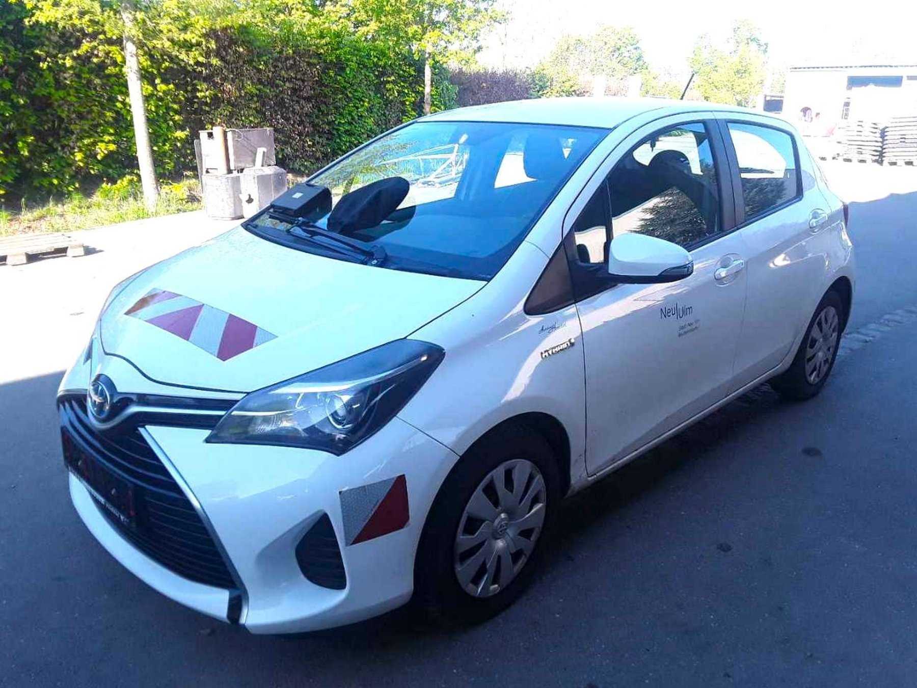 Toyota Yaris Hybrid Ansicht vorne links