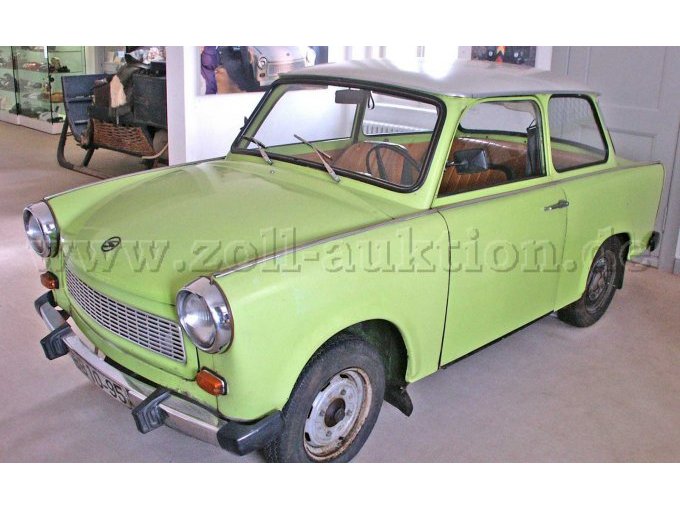 Trabbi steht im Kreismuseum