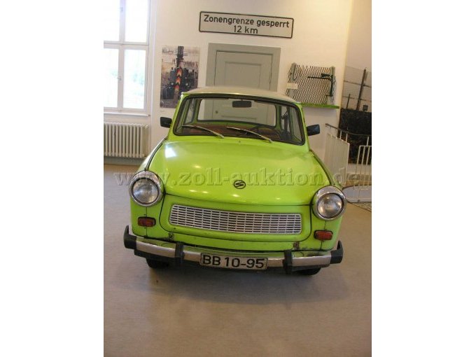 Trabbant steht im Kreismuseum erste Etage