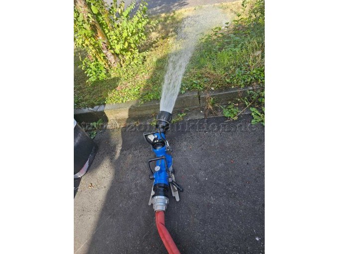 1 Draagbare waterkanon Leader Partner 2 + FlowMatic 2000-sproeikop – foto 4 – kavel bij Zoll-Auktion, Niederzissen