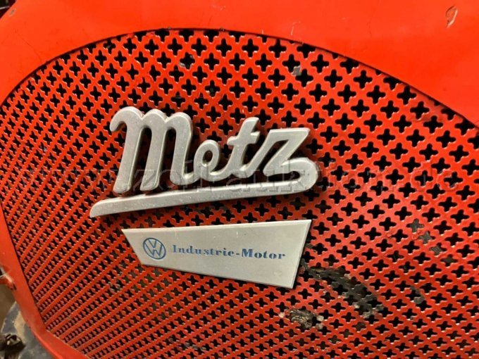 Hersteller / Motorabdeckung