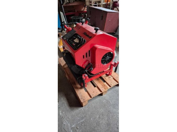 Seitenansicht mit Seilzugvorrichtung zum Starten