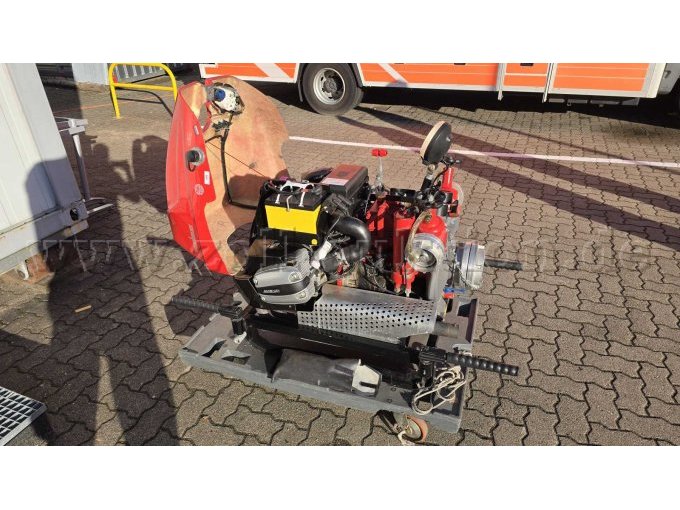 Tragkraftspritze seitlich offen