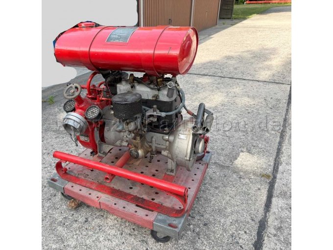 1 Tragkraftspritze (TS 8/8) VEB Feuerlöschgerätewerk Jöhstadt – foto 6 – kavel bij Zoll-Auktion, Großräschen