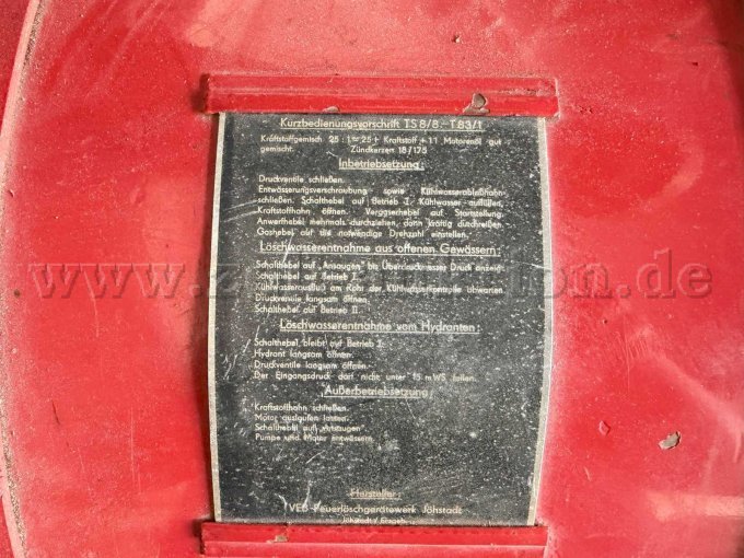 1 Tragkraftspritze (TS 8/8) VEB Feuerlöschgerätewerk Jöhstadt – foto 7 – kavel bij Zoll-Auktion, Großräschen