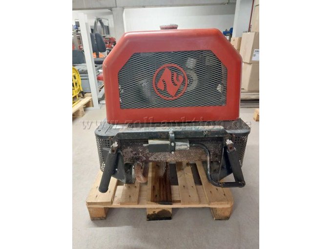 Ansicht Motor mit Verkleidung
