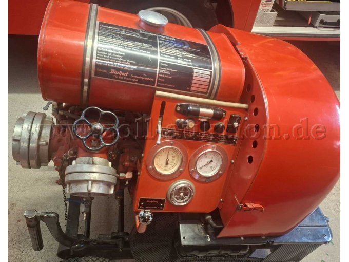 TS 8 8 Urach - Seite mit Bediendungsanleitung u Typenschild