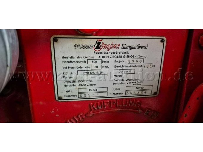 Typenschild von Pumpe