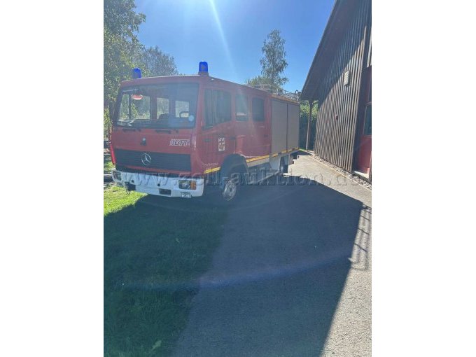 1 Tragkraftspritzen-Fzg. (TSF) Daimler Benz, Typ: 814 F /728000 – foto 3 – kavel bij Zoll-Auktion, Morbach