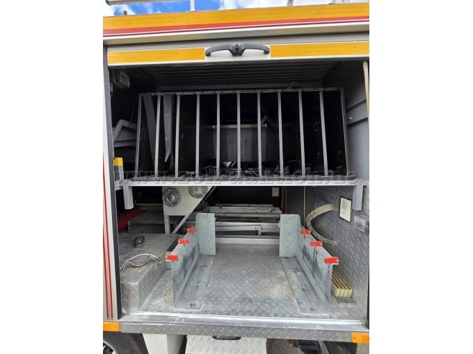 1 Tragkraftspritzen-Fzg. (TSF) Daimler Benz, Typ: 814 F /728000 – foto 11 – kavel bij Zoll-Auktion, Morbach
