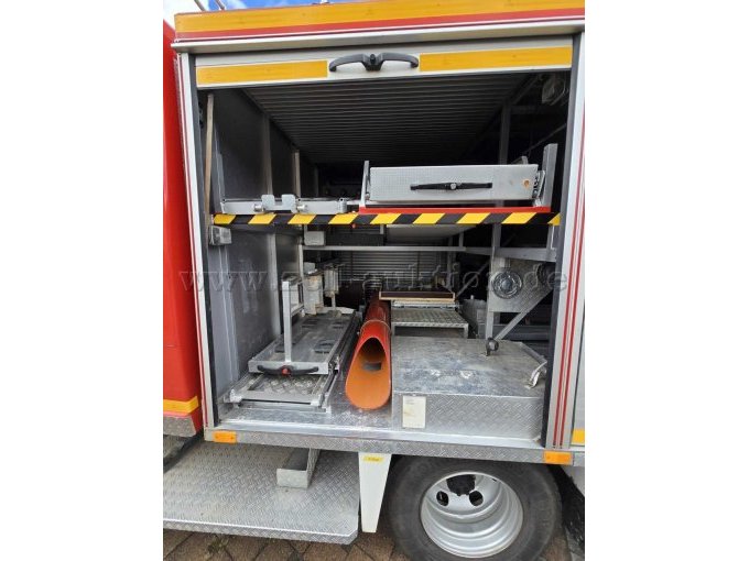 1 Tragkraftspritzen-Fzg. (TSF) Daimler Benz, Typ: 814 F /728000 – foto 9 – kavel bij Zoll-Auktion, Morbach