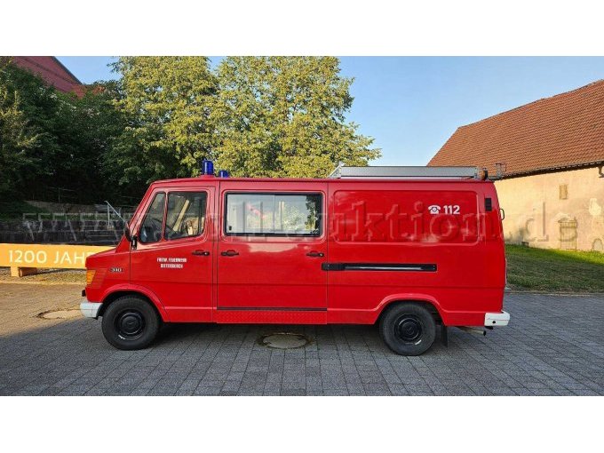 1 brandweerauto met draagbare pomp TSF (Mercedes-Benz) Type: 602 KA – foto 3 – kavel bij Zoll-Auktion, Uttenweiler