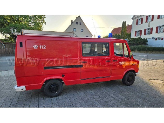 1 brandweerauto met draagbare pomp TSF (Mercedes-Benz) Type: 602 KA – foto 2 – kavel bij Zoll-Auktion, Uttenweiler