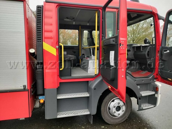 Staffelkabine Beifahrerseite