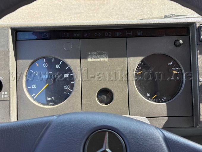1 Tragkraftspritzenfahrzeug - TSF-W - Mercedes-Benz 510 - Ziegler Aufbau – foto 9 – kavel bij Zoll-Auktion, Salzhausen