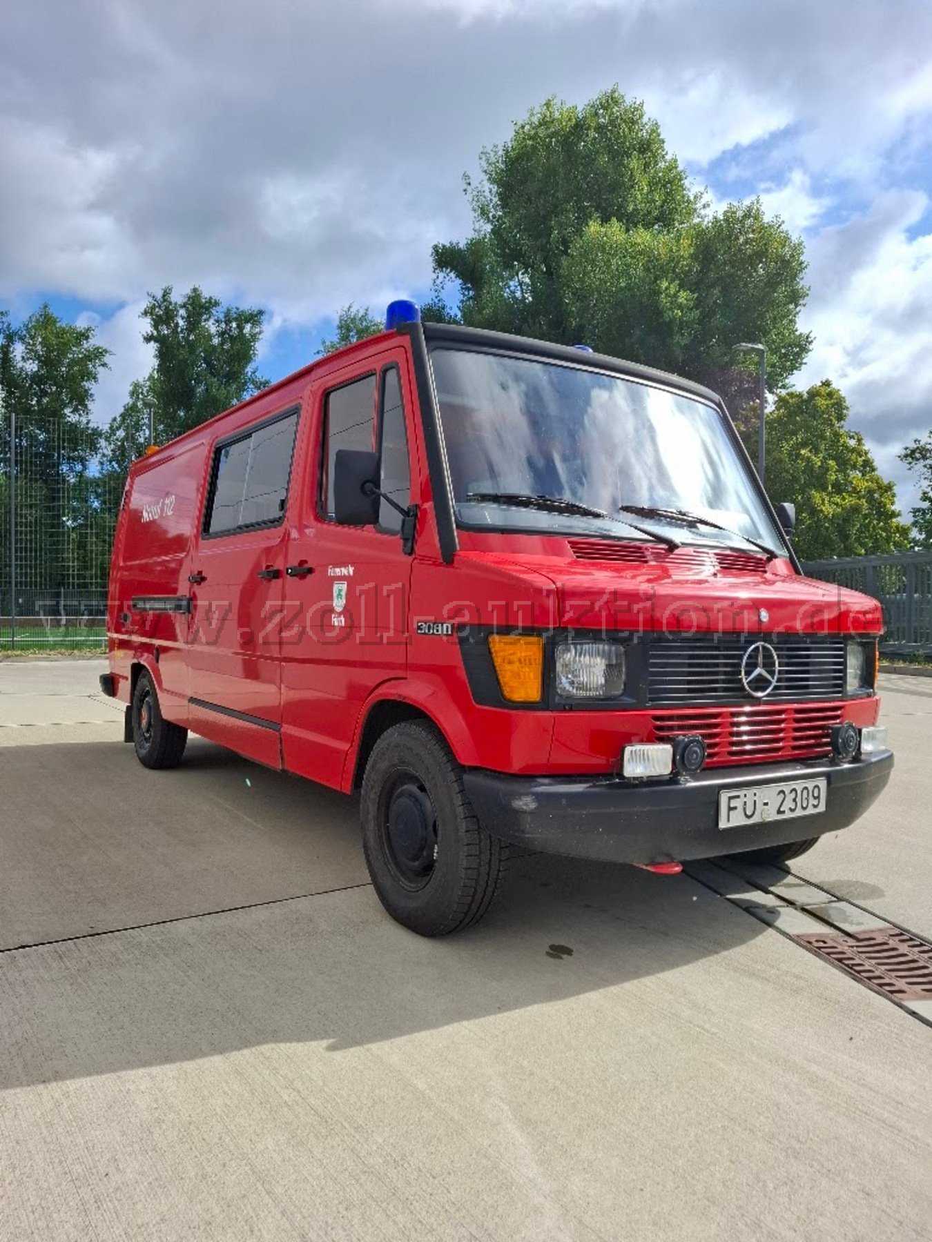 1 véhicule pompe remorquable (TSF) Ziegler, Mercedes Benz 308 D