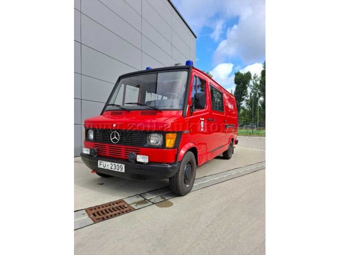 1 brandweerauto met draagbare pomp (TSF) van de firma Ziegler, Mercedes-Benz 308 D – foto 2 – kavel bij Zoll-Auktion, Fürth