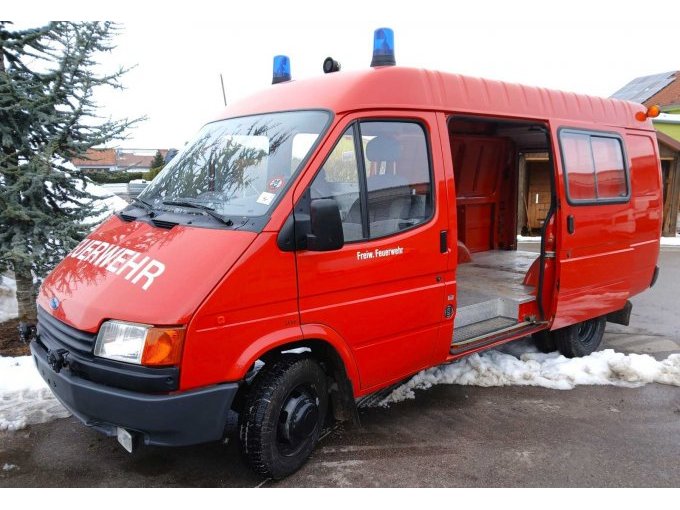 Fahrzeug linke Seite, Schiebetüre geöffnet