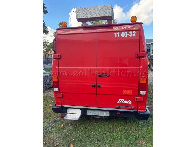 1 Tragkraftspritzenfahrzeug (TSF), Mercedes Benz 308 D-KA – foto 6 – kavel bij Zoll-Auktion, Bleckede